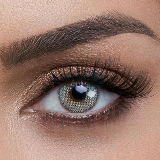 Natural Colors Quartzo with power colored contacts by Solotica