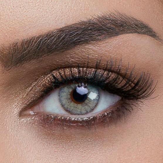 Natural Colors Quartzo Montlhy with power colored contacts by Solotica