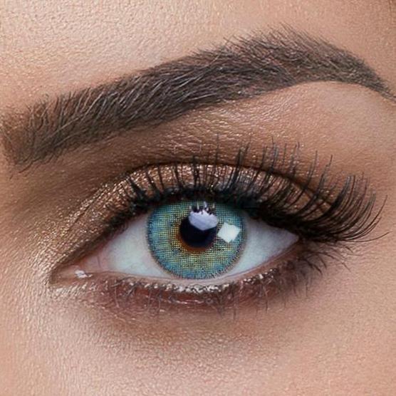 Natural ColorsTopazio with power colored contacts by Solotica